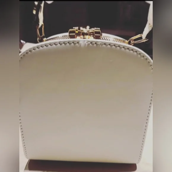 White Quilted Pyramid Crossbody Bag - Women - Picture 3 of 3